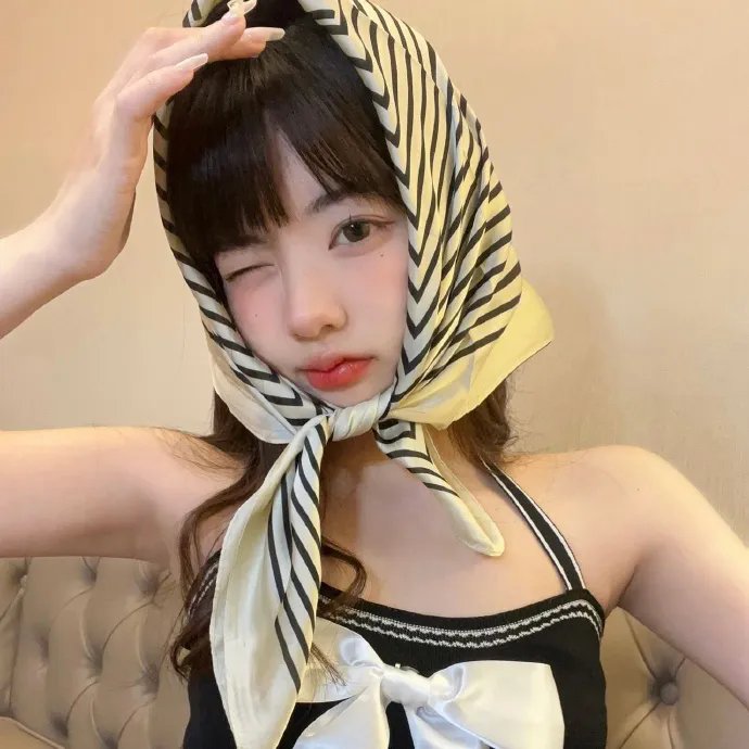 艳秘书 主视觉